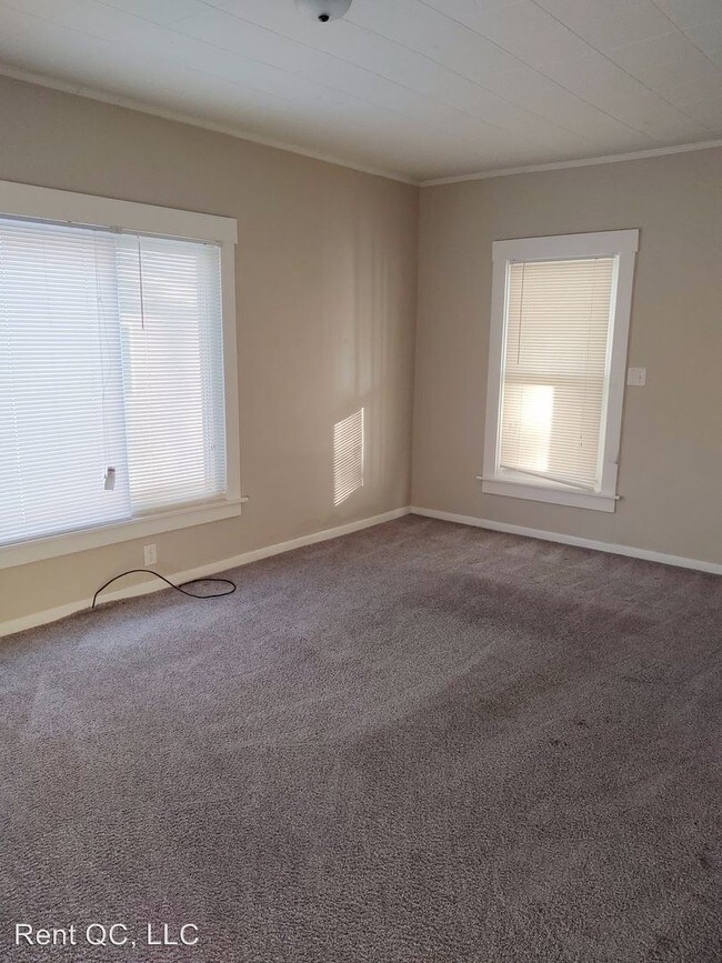 Building Photo - 3 br, 1 bath House - 239 15th Ave