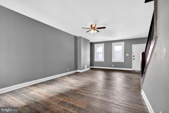 Building Photo - 15 Adella Ave
