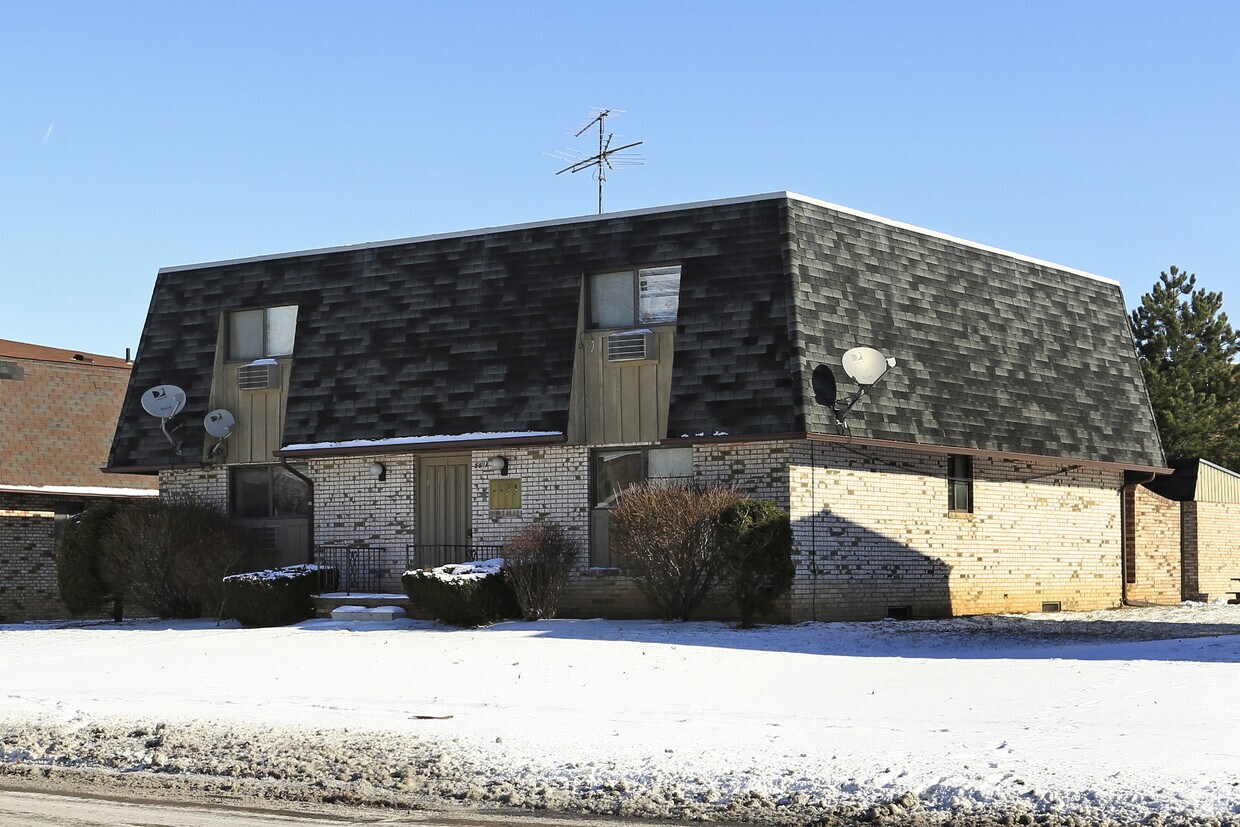 Building Photo - 5707 Ashland Ave