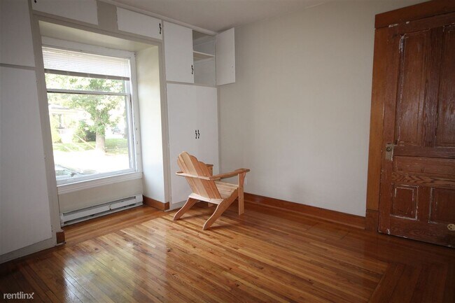 Building Photo - 5 br, 3 bath House - 1002 S Westnedge Ave ...