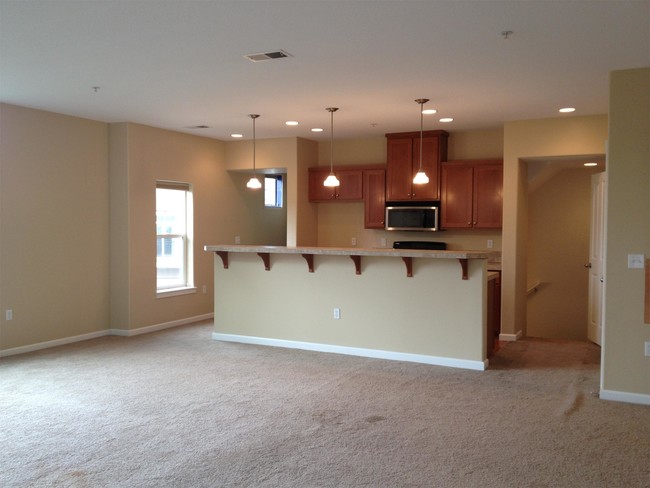Building Photo - 10818 NE Red Wing Way