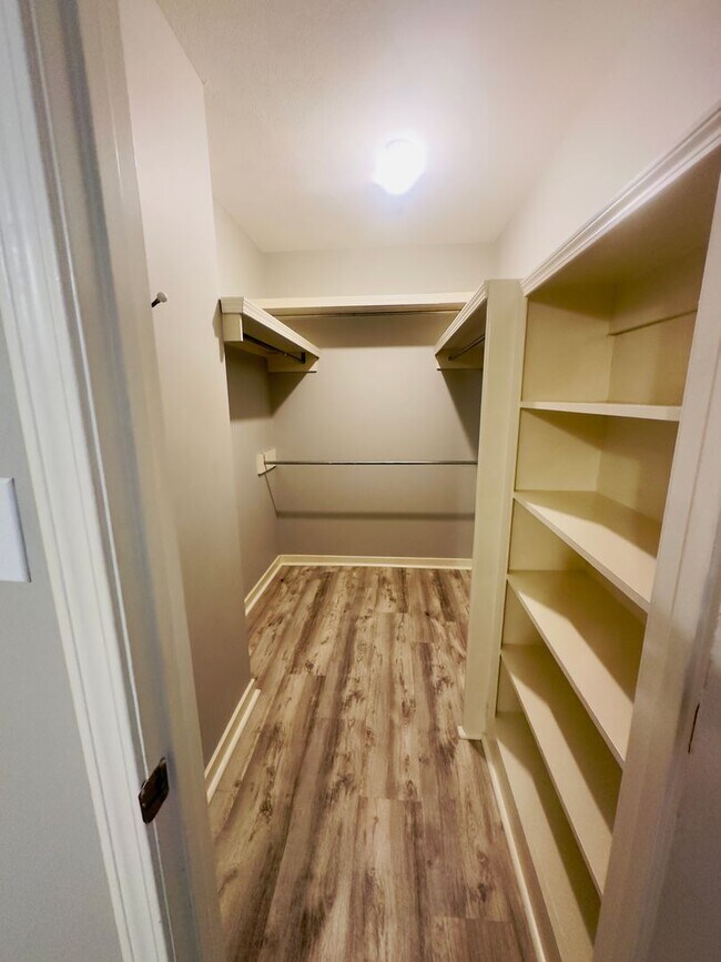 Building Photo - 2 Bed / 2 Bath home in Madison