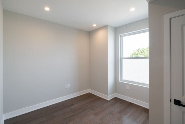 Brand New Luxury Temple Student Housing - Brand New Luxury Temple Student Housing House