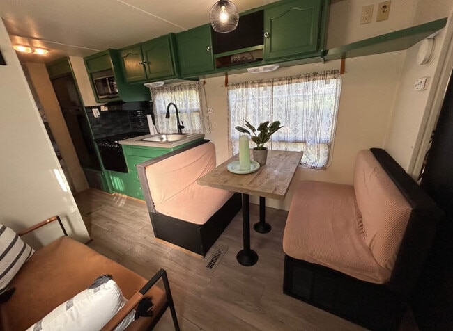 Building Photo - 1905 Suzi Dr