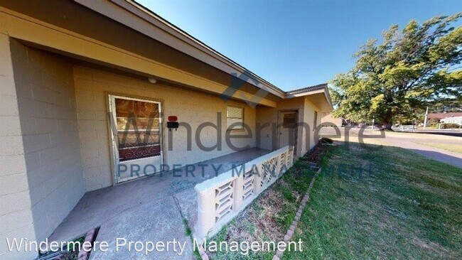 Foto del edificio - 1 br, 1 bath House - 114 S Clinton