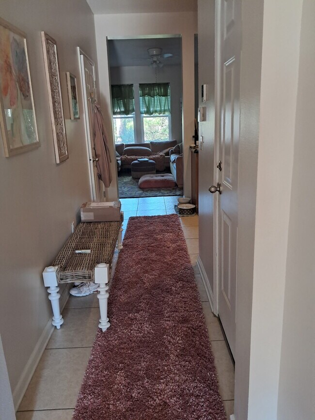 Foto del edificio - 317 Sand Oak Blvd