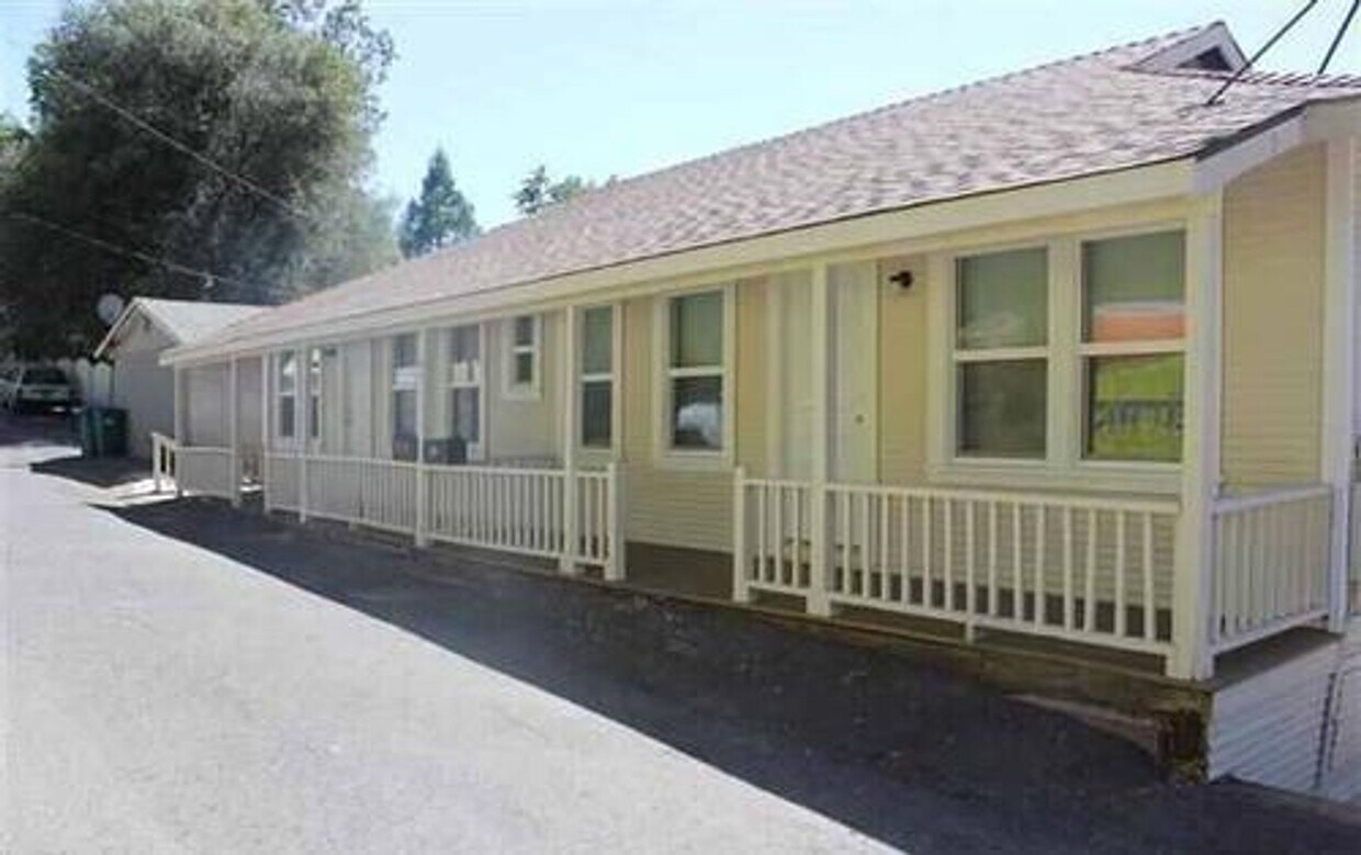 Foto principal - ADORABLE!!! Gorgeous Downtown Duplex!!! Sh...