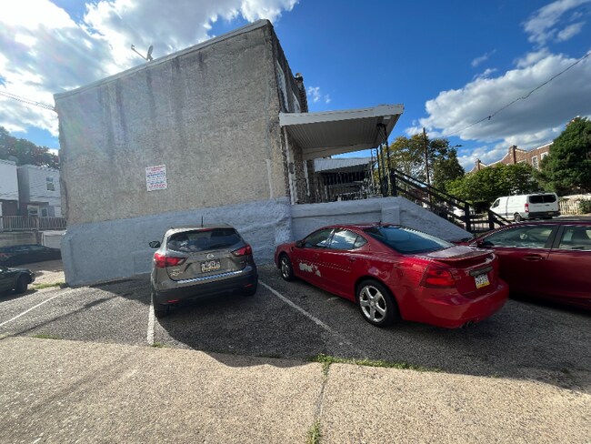 Foto del edificio - 4634 Fernhill Rd