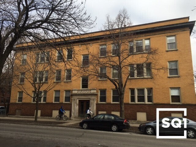Building Photo - 1354 W Berwyn Ave