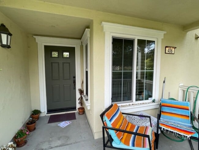 Building Photo - Condo Located in the Gorgeous Columbus Grove