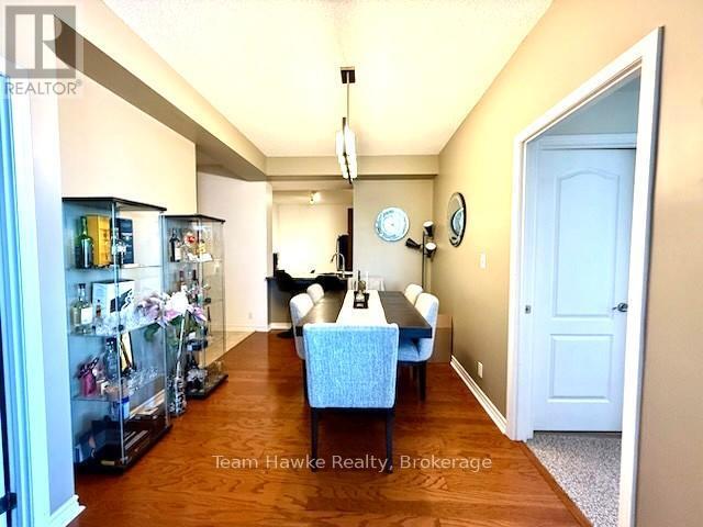 Photo du bâtiment - 699-699 Aberdeen Blvd