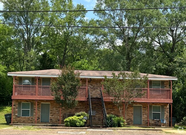 Building Photo - 216 Wedgewood St