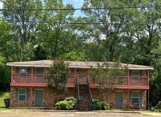 Building Photo - 216 Wedgewood St