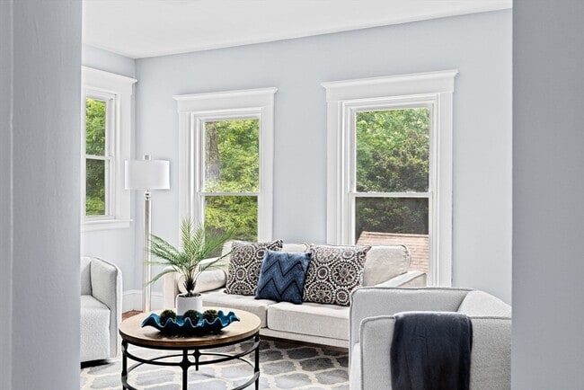 Foto del edificio - 225 Pleasant St