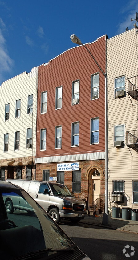Building Photo - 237 Jefferson St
