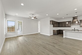 Building Photo - 2702 Woodland Ct