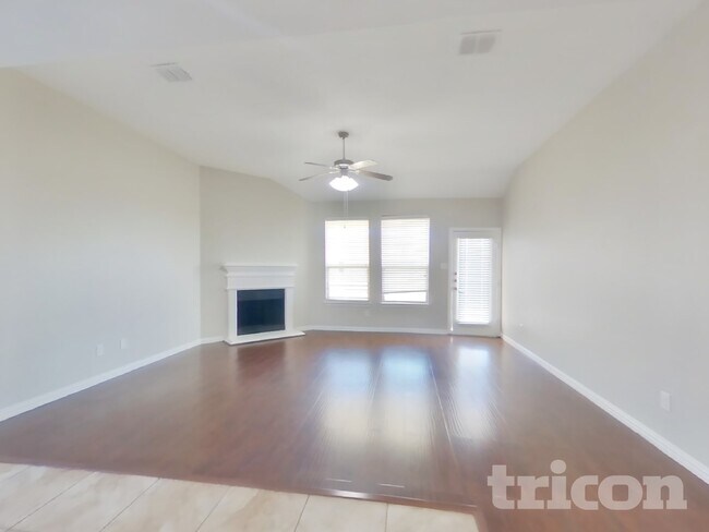 Foto del edificio - 9108 Yellow Cedar Trail