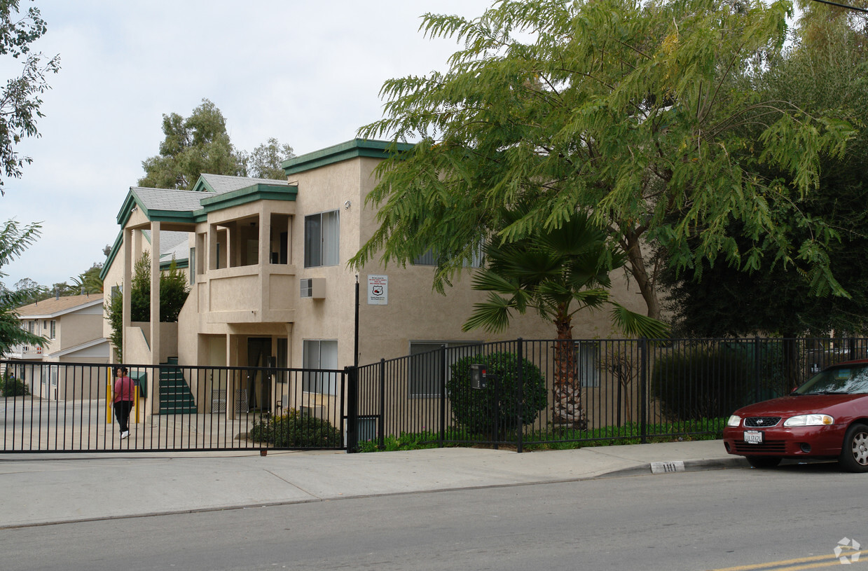 Primary Photo - The Old Stage Apartments