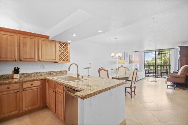 Building Photo - 13 Royal Palm Way