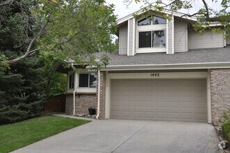 Building Photo - 1443 Briar Cir