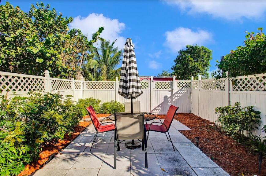 429 Silver Beach Rd, Lake Park, FL 33403 Townhouse for Rent in Lake