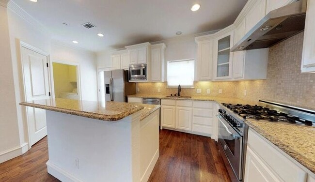 Building Photo - Druid Townhomes