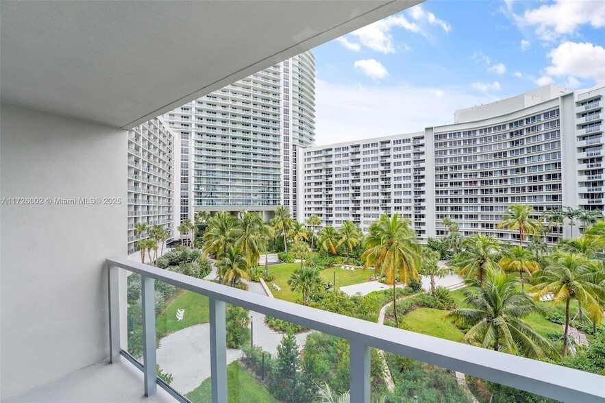 Foto principal - 1500 Bay Rd