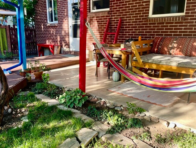 Building Photo - 2879 S Filmore St