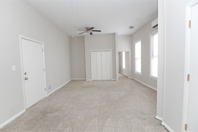 Building Photo - 430 South Street