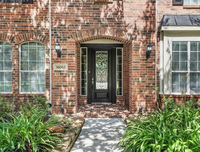 Building Photo - 18063 Crescent Royale Way
