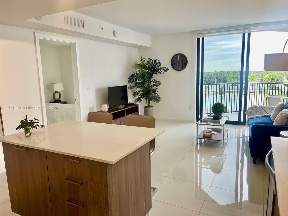 Photo - 5252 NW 85th Ave (Doral, FL)