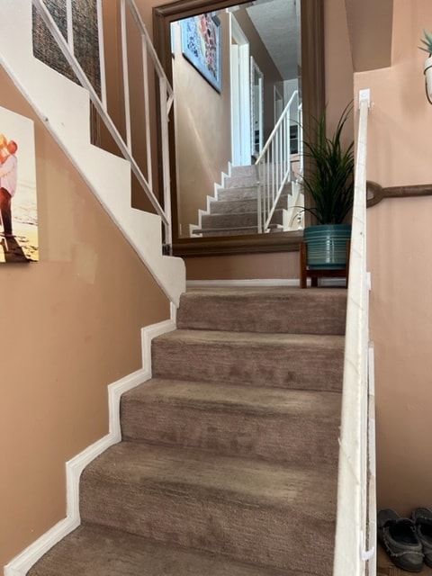 Building Photo - 1903 Huntington Ln