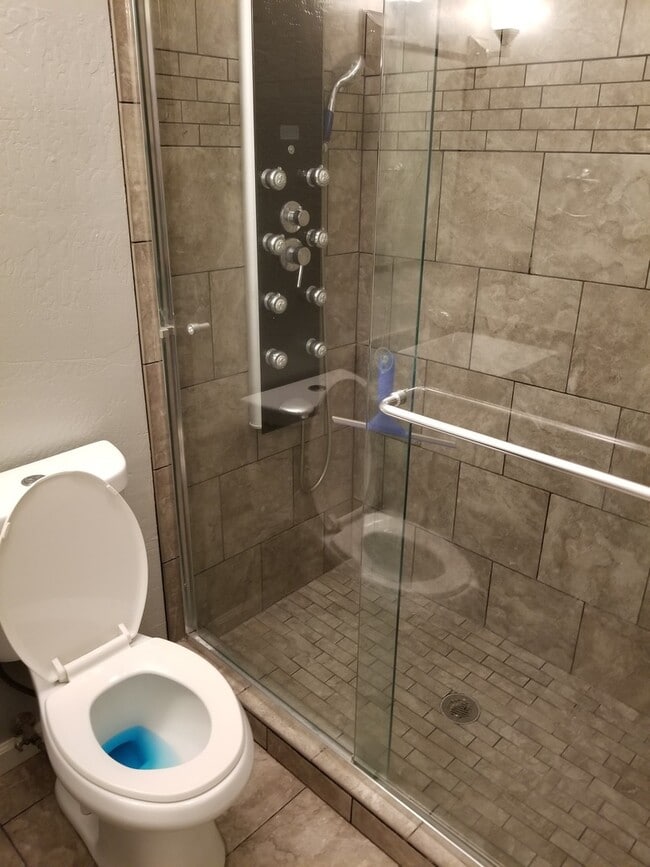 Foto del edificio - 1 BR Loft Available now