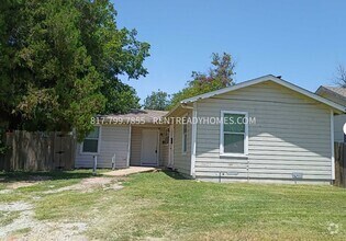 Building Photo - 1005 Davis Ave