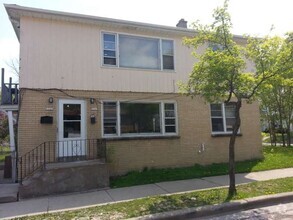 Building Photo - 5327 W Fairmount Ave