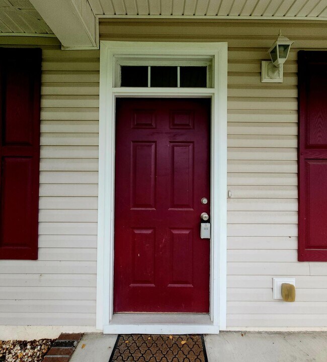 Building Photo - 116 Wild Oak Dr