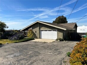 Building Photo - 836 Highland Dr