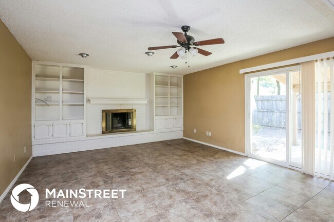 Building Photo - 4705 Crestmont Ct