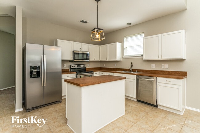 Foto del edificio - 221 Cookston Ln