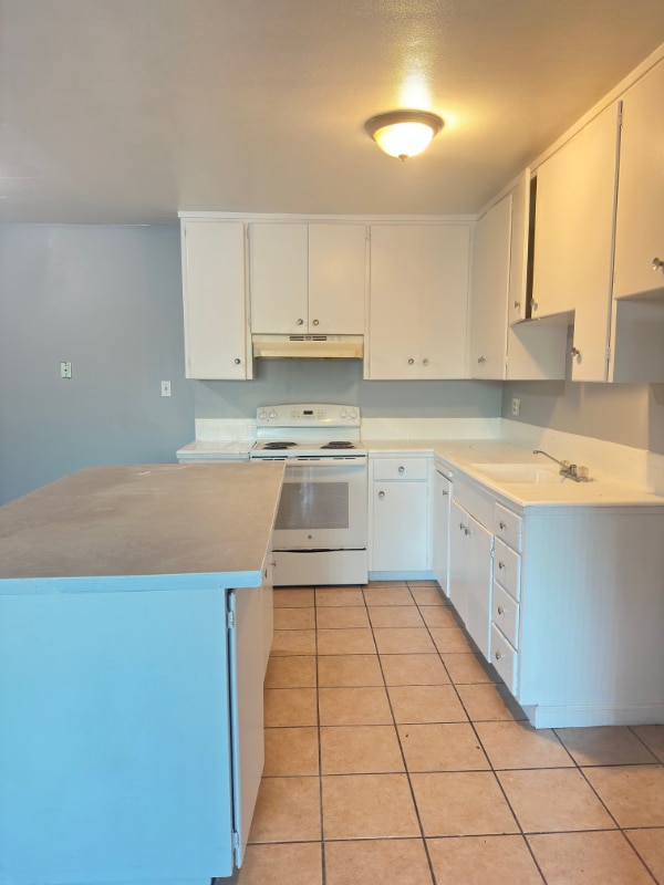 Foto del edificio - 1025 N Madison St