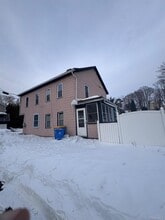 Building Photo - 20 Sycamore St