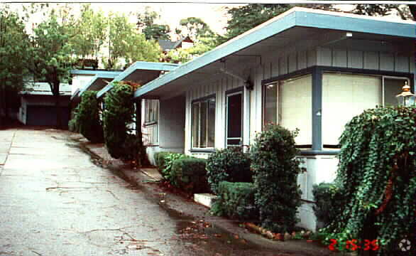 Building Photo - 410 Mission Ave