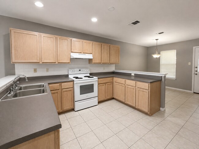 Building Photo - 2907 Cantabrian Dr