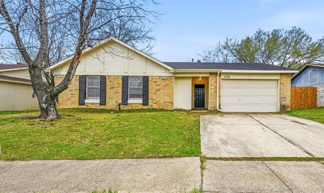 Beautifully Updated 3 Bed, 2 Bath Home - Beautifully Updated 3 Bed, 2 Bath Home