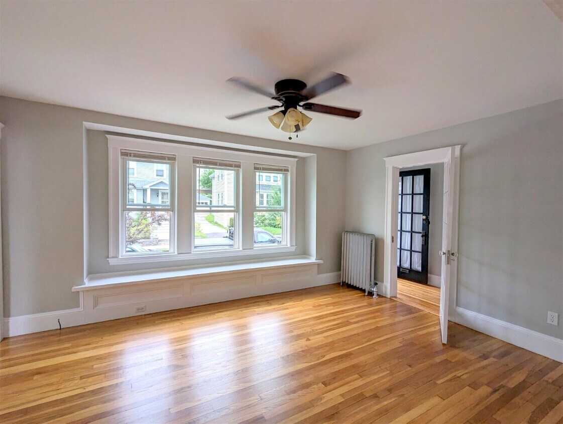 Foto principal - 13 Kimball Rd