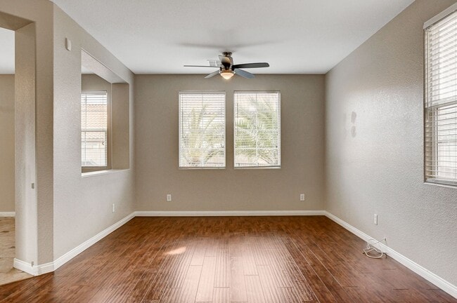 Building Photo - 4 bedroom cul-de-sac home in Henderson!