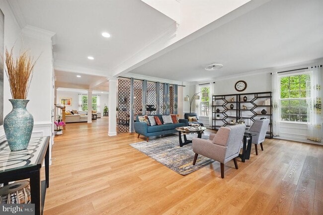 Building Photo - 7621 Leonard Dr