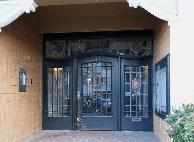 Foto del edificio - Pine Knolls Apartments