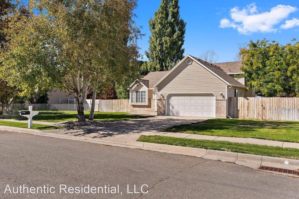 Primary Photo - 4 br, 3 bath House - 501 N 3425 W