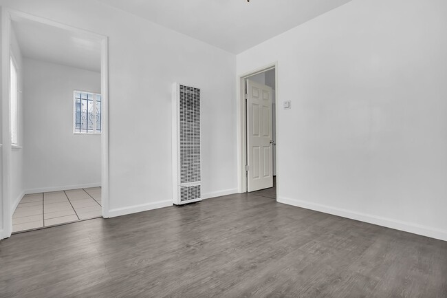 Photo - 447 E 101st St Apartment